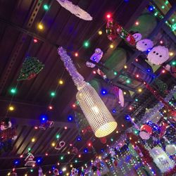 Barley's Kitchen + Tap - Pop up christmas decor