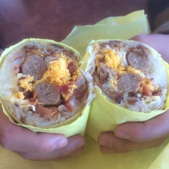 Lucky Boy - Their breakfast burrito is perfection! - Burgers Near Me - Pasadena, California