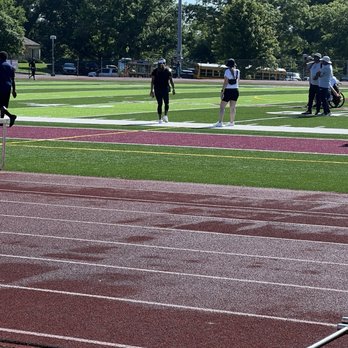 De Smet Jesuit High School - Middle Schools & High Schools Near Me - St. Louis, Missouri