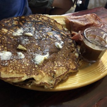 Rosebud's Cafe - Pancakes w side of ham - Breakfast & Brunch Near Me - Jackson, California