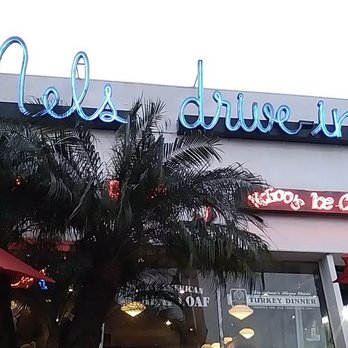 Mel's Drive-In - Diners Near Me - Sherman Oaks, California