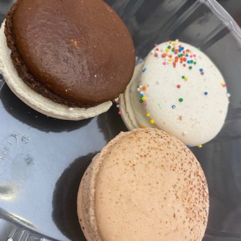 Sweets By Belen Dessert Boutique - Macaroons - Desserts Near Me - Houston, Texas Sweets By Belen Dessert Boutique - Macaroons - Desserts Near Me - Houston, Texas