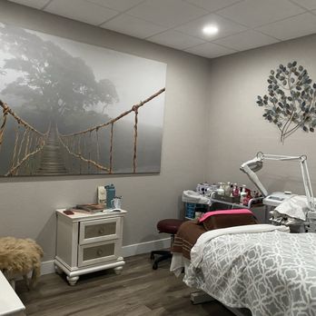 Elina Skincare - Skincare room - Skin Care Near Me - Phoenix, Arizona Elina Skincare - Skincare room - Skin Care Near Me - Phoenix, Arizona