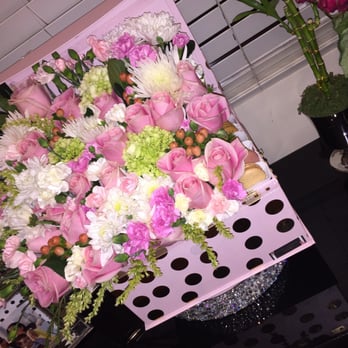 Boxed Flowers & Sweets - Florists Near Me - Glendale, California Boxed Flowers & Sweets - Florists Near Me - Glendale, California