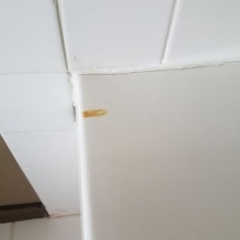 Quality Suites - Cigarette burns on the in room jacuzzi - Hotels Near Me - Graham, North Carolina