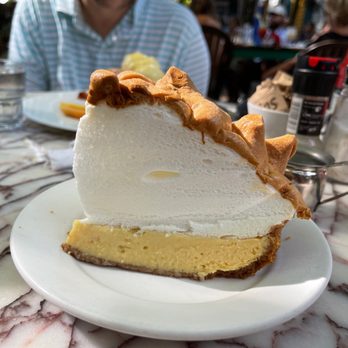 Blue Heaven - Key Lime Pie - Breakfast & Brunch Near Me - Key West, Florida