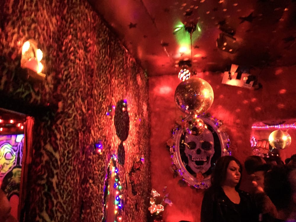 ROSES BAR Updated October 2025 13 Photos 86 Reviews Oranienstr 