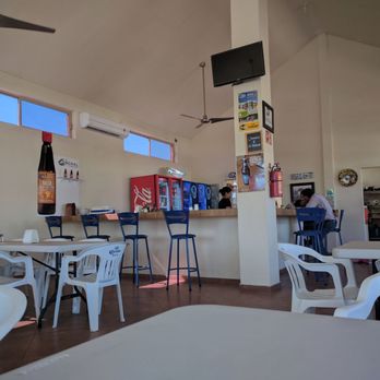 El Conchal - Inside is very clean and spacious - Seafood Near Me - Puerto Peñasco, SON El Conchal - Inside is very clean and spacious - Seafood Near Me - Puerto Peñasco, SON
