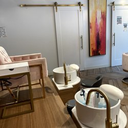 Best Nails Salons Near Me - January 2025: Find Nearby Nails Salons