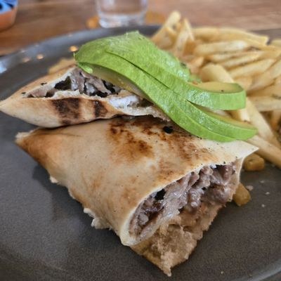 Nixtamali Molino + Comedor by null