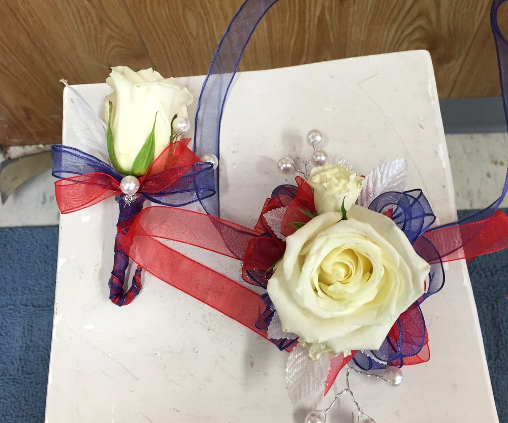 HUMMINGBIRD FLOWERS Updated September 2024 72 Photos 14940 Hwy 28