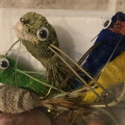 5 pack weedless bass flies.