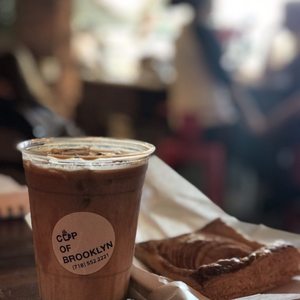 MOLASSES BOOKS - 45 Photos & 55 Reviews - Bookstores - 770 Hart St