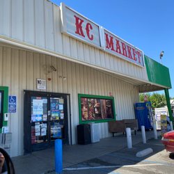 Kettleman City Market - Getting some snacks.