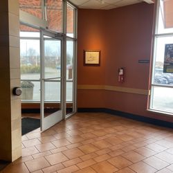 Panera Bread - Front walk in