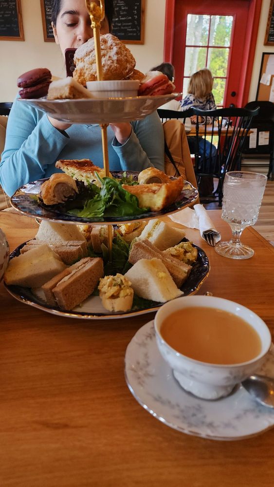 Penny Farthing Tea Room & Bakery Logo