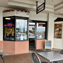 Amigo’s - Outside looking at the entrance