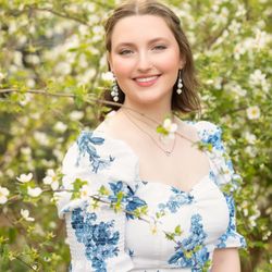 Atascocita Photography - Garden Senior Portrait, Atascocita Photography, Houston Senior Photographer at Mercer Botanic Garden.