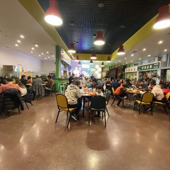 Alice’s Kitchen - Interior dining area - Noodles Near Me - Temple City, California Alice’s Kitchen - Interior dining area - Noodles Near Me - Temple City, California