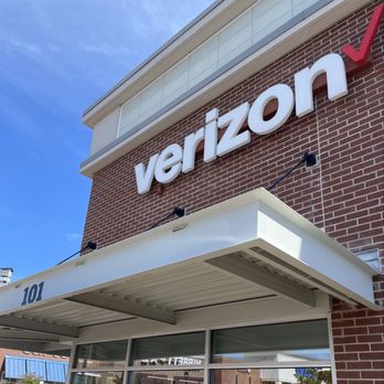 Verizon - Store front - Mobile Phones Near Me - Midwest City, Oklahoma Verizon - Store front - Mobile Phones Near Me - Midwest City, Oklahoma
