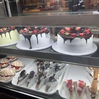 La Mascota Bakery - Bakeries Near Me - Los Angeles, California