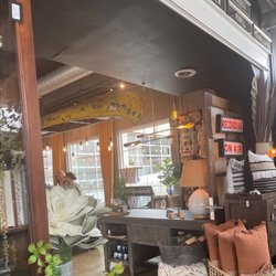 Elm & Iron - Inside store