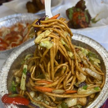 Himalayan Kitchen - Chicken Chow Mein Tray - Indian Near Me - Somerville, Massachusetts Himalayan Kitchen - Chicken Chow Mein Tray - Indian Near Me - Somerville, Massachusetts