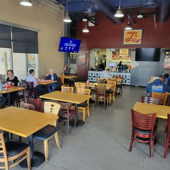 Z's Place - interior - American Near Me - Vernon, California