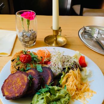 Grüne Kombüse - Lentil patties, main dish - Vegan Near Me - Rostock, MV Grüne Kombüse - Lentil patties, main dish - Vegan Near Me - Rostock, MV
