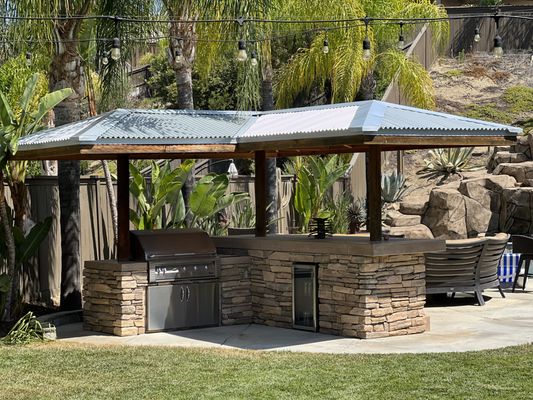 Top Notch Gutterz Logo