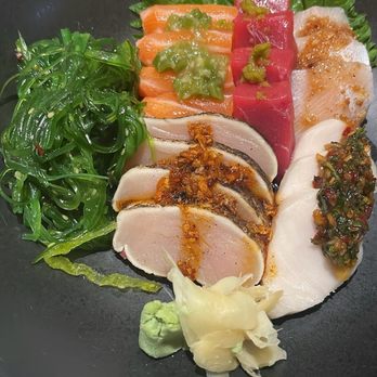 Piranha Killer Sushi - Sashimi plate - Sushi Bars Near Me - Arlington, Texas Piranha Killer Sushi - Sashimi plate - Sushi Bars Near Me - Arlington, Texas