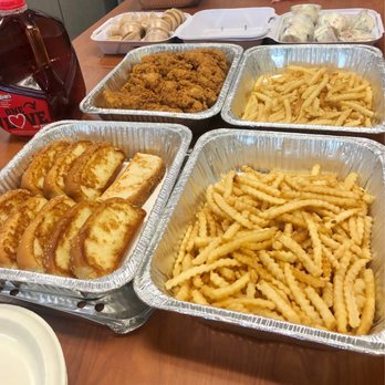 Raising Cane's Chicken Fingers - 02.10.22 50-chicken finger Tailgate trays + 1-gal jug Sweet Tea - Chicken Shop Near Me - Roseville, California Raising Cane's Chicken Fingers - 02.10.22 50-chicken finger Tailgate trays + 1-gal jug Sweet Tea - Chicken Shop Near Me - Roseville, California