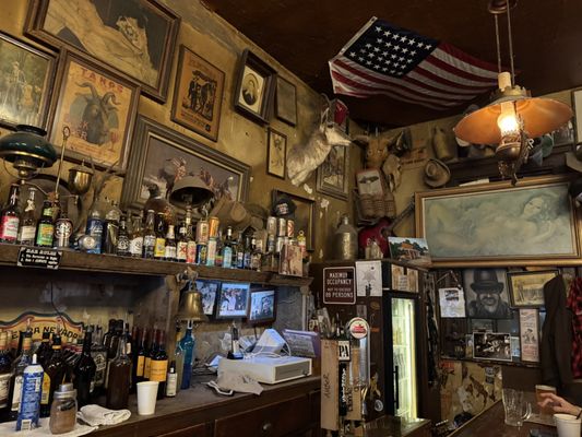 Genoa Bar and Saloon by null