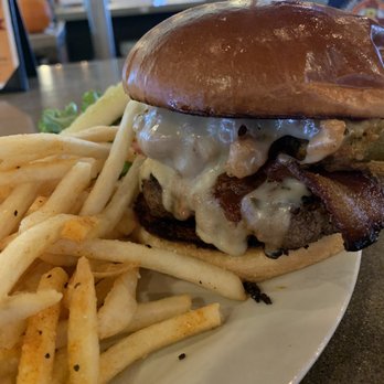 Rio Bravo Brewing - Rio Bravo Burger - American Near Me - Albuquerque, New Mexico