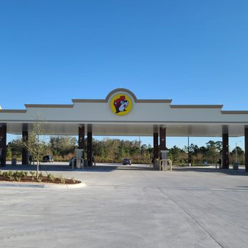 Buc-ee’s - A rare sight during the day...no cars at the pumps! - Gas Stations Near Me - Saint Augustine, Florida