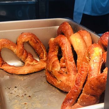 Peachey's Baking - Pretzels - Food Trucks Near Me - Sarasota, Florida