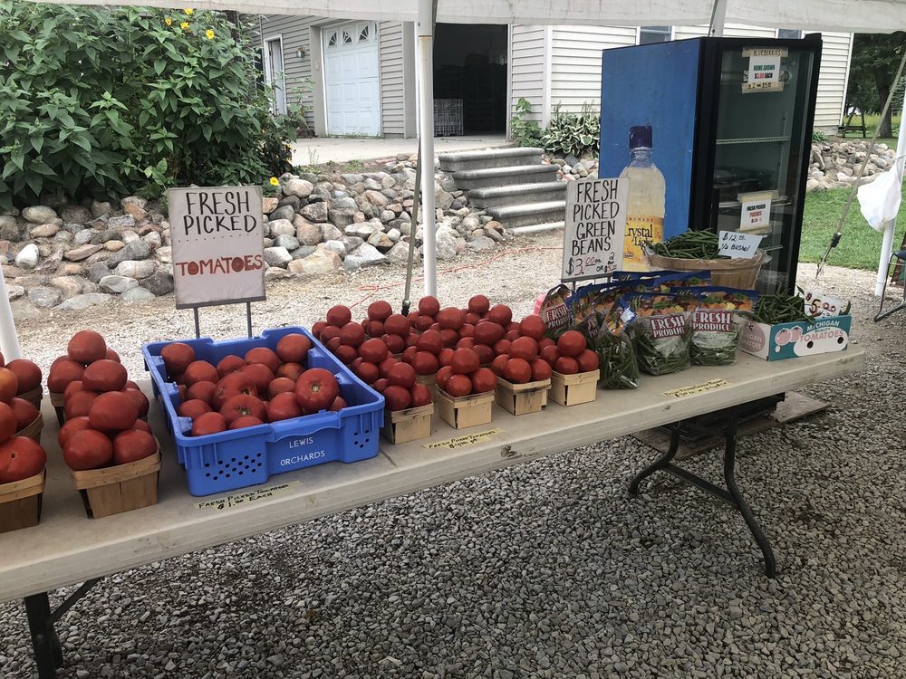 Bob’s Roadside Stand Logo