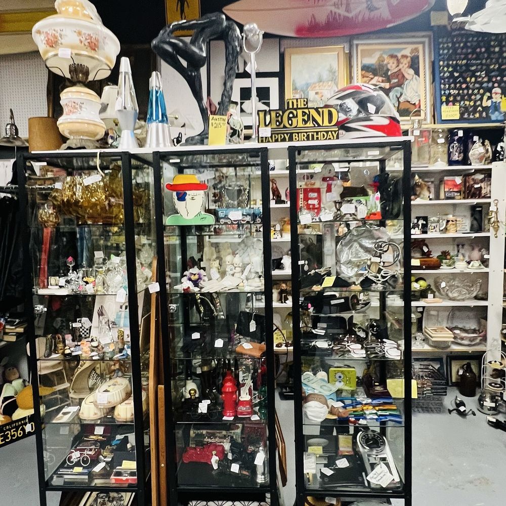 Got 2 Have it! Antiques - Antiques Near Me - Vero Beach, Florida Got 2 Have it! Antiques - Antiques Near Me - Vero Beach, Florida