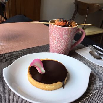 La Vie en Rose - Decadent hot chocolate with roasted marshmallows on top! - French Near Me - Guanajuato, GUA La Vie en Rose - Decadent hot chocolate with roasted marshmallows on top! - French Near Me - Guanajuato, GUA