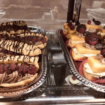 Vegas Bakery - a variety of desserts in a display case - Custom Cakes Near Me Vegas Bakery - a variety of desserts in a display case - Custom Cakes Near Me