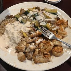 Sakura Hibachi & Sushi - Chicken and shrimp hibachi with yum yum sauce! Excellent!