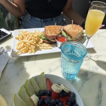 Blue Daisy - Fruit bowl & chicken sandwich - Creperies Near Me - Santa Monica, California Blue Daisy - Fruit bowl & chicken sandwich - Creperies Near Me - Santa Monica, California