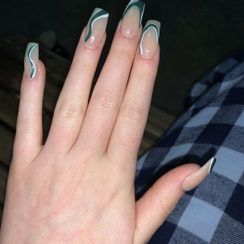 Ivy Springs Nails - Nail Salons Near Me - Flowery Branch, Georgia
