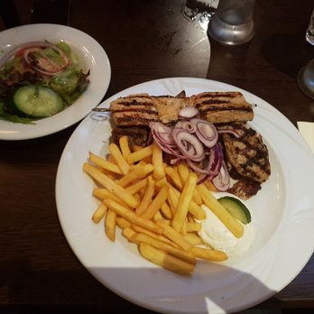 Mylos - "Mylos-Grillteller" m. 1 zartem Lamm Karree Stück, Gyros, Fleischspies, m. Hackfleisch, Zaizik, dazu habe ich Reis auf Pommes. - Greek Near Me - Sindelfingen, BW Mylos - "Mylos-Grillteller" m. 1 zartem Lamm Karree Stück, Gyros, Fleischspies, m. Hackfleisch, Zaizik, dazu habe ich Reis auf Pommes. - Greek Near Me - Sindelfingen, BW