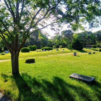 Oak Neck Cemetery - Funeral Services & Cemeteries Near Me - Barnstable, Massachusetts