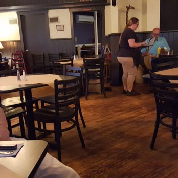 Smokin' With Chris - Sigh, I don't understand this new seating policy. Plenty of seats but they wouldn't seat us. - Barbeque Near Me - Southington, Connecticut Smokin' With Chris - Sigh, I don't understand this new seating policy. Plenty of seats but they wouldn't seat us. - Barbeque Near Me - Southington, Connecticut