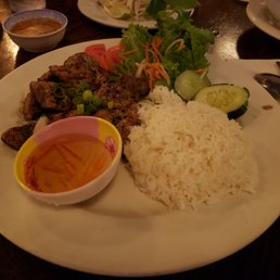 Grilled Pork Chops with White Rice