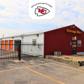 1. StorageMart