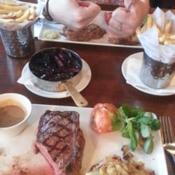 Miller & Carter - Sirloin, glazed carrots and my approving thumbs