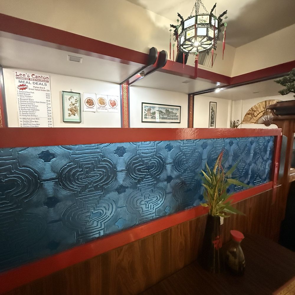 Lee's Canton Restaurant - Old school ambiance is my favorite - Chinese Near Me - Yuba City, California Lee's Canton Restaurant - Old school ambiance is my favorite - Chinese Near Me - Yuba City, California